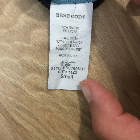 Size small long skirt - Picture 3 of 3